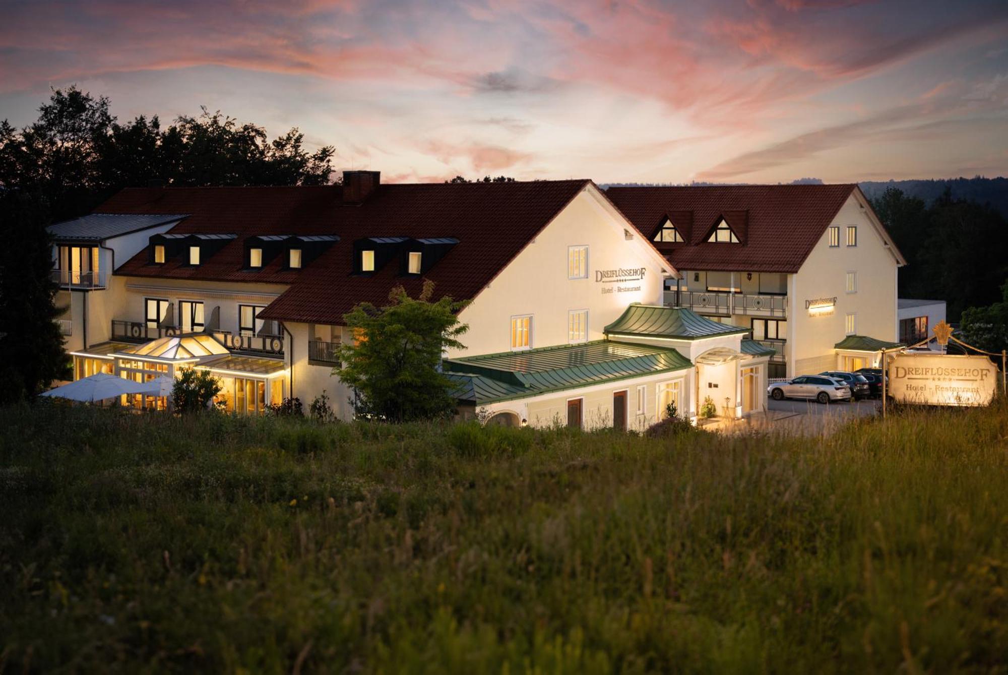 Hotel Dreifluessehof 4*